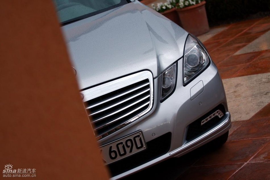 奔驰新E级试驾实拍图外观