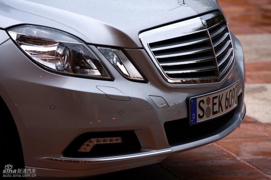 奔驰新E级试驾实拍图外观