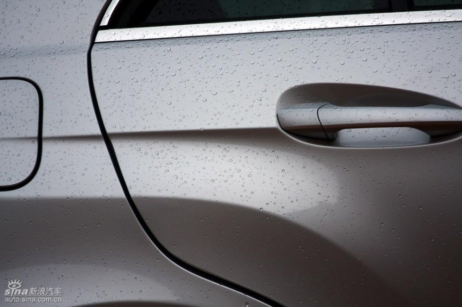 奔驰新E级试驾实拍图外观
