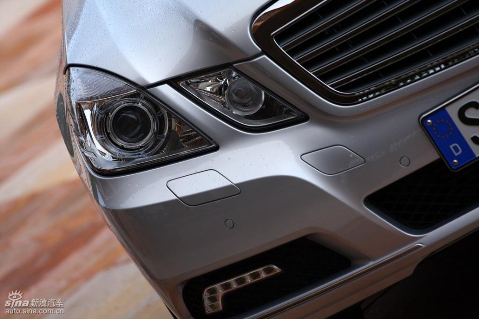 奔驰新E级试驾实拍图外观