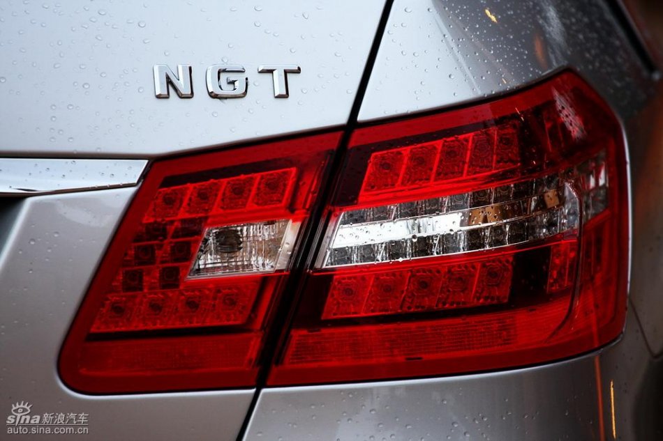 奔驰新E级试驾实拍图外观