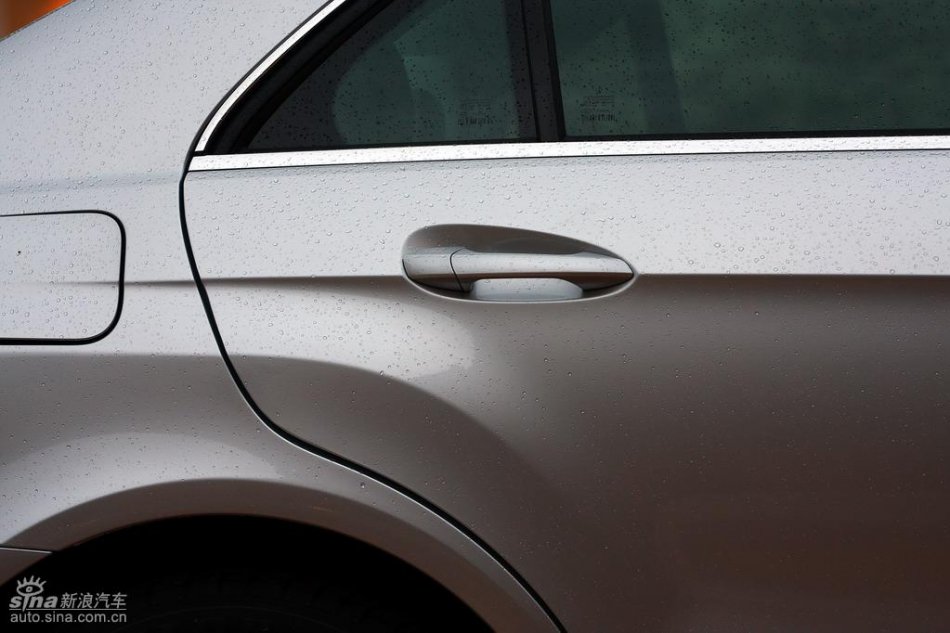 奔驰新E级试驾实拍图外观