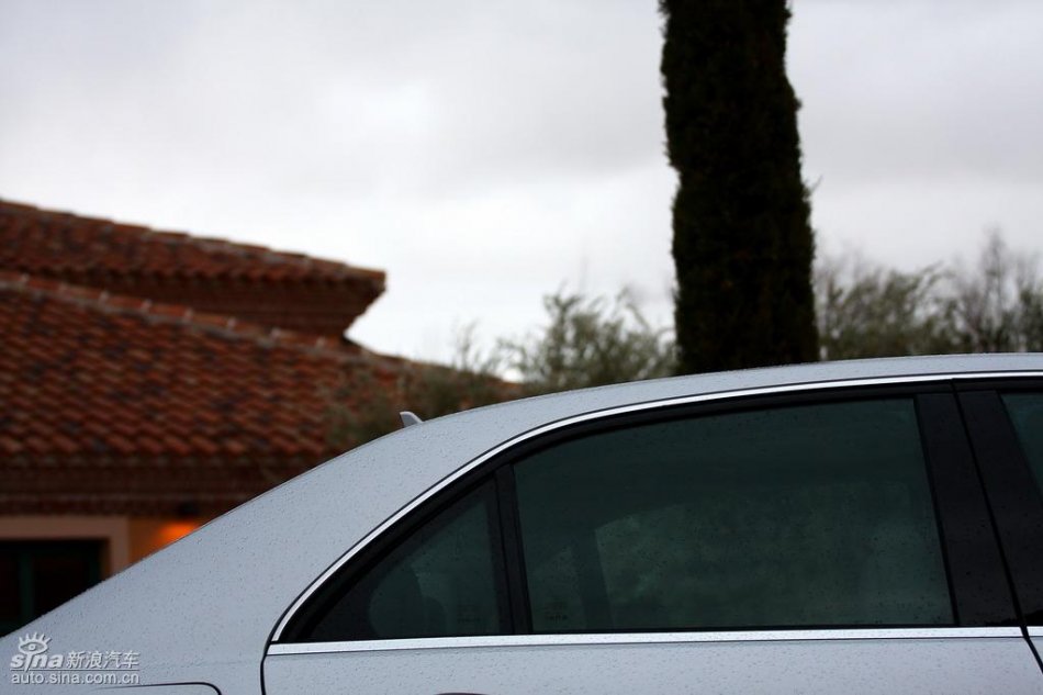 奔驰新E级试驾实拍图外观