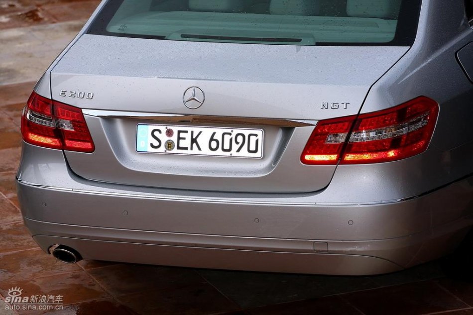 奔驰新E级试驾实拍图外观