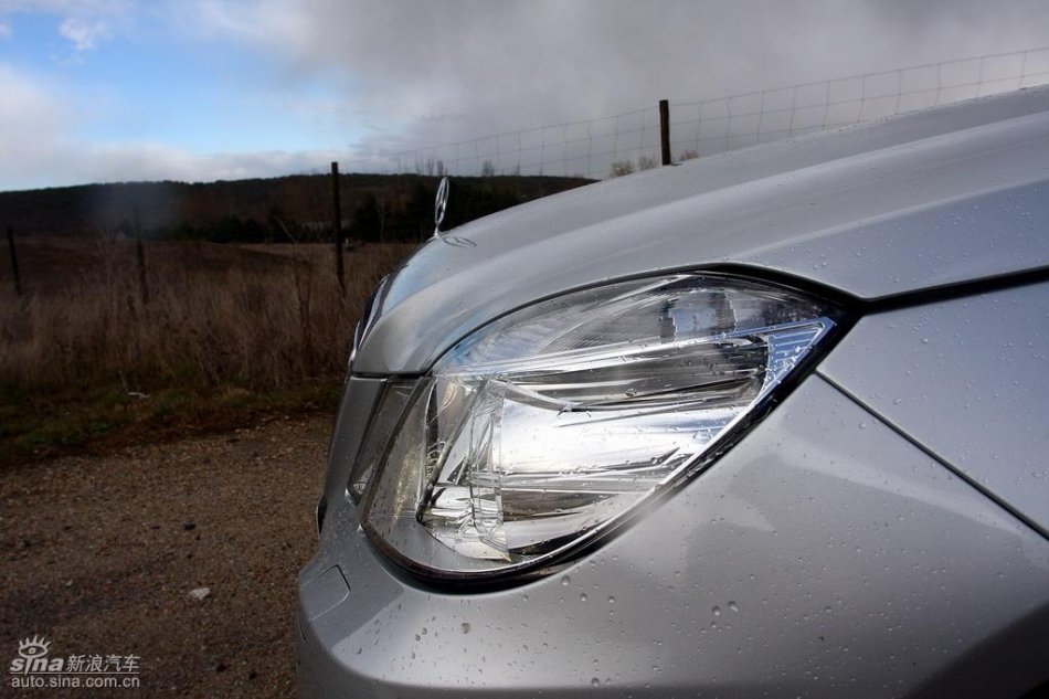 奔驰新E级试驾实拍图外观