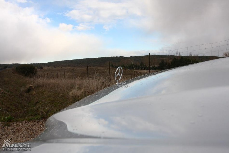 奔驰新E级试驾实拍图外观