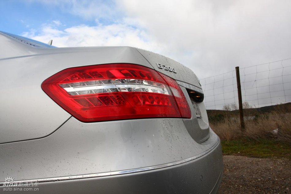 奔驰新E级试驾实拍图外观