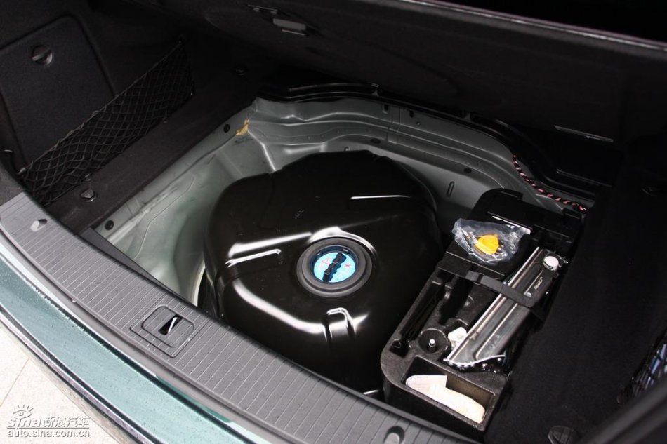 奔驰新E级试驾实拍图其他