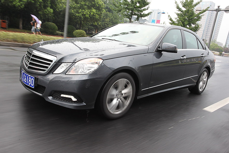 全新一代E300外观图片