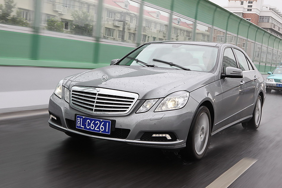 全新一代E300外观图片