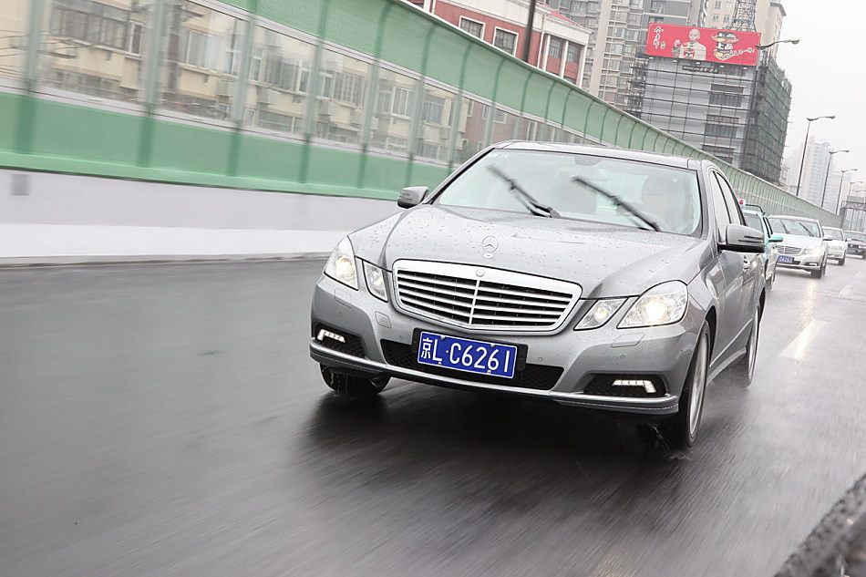 全新一代E300外观图片