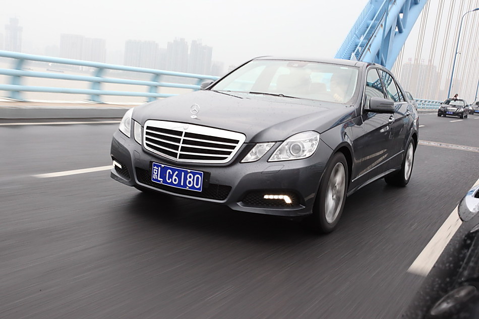 全新一代E300外观图片