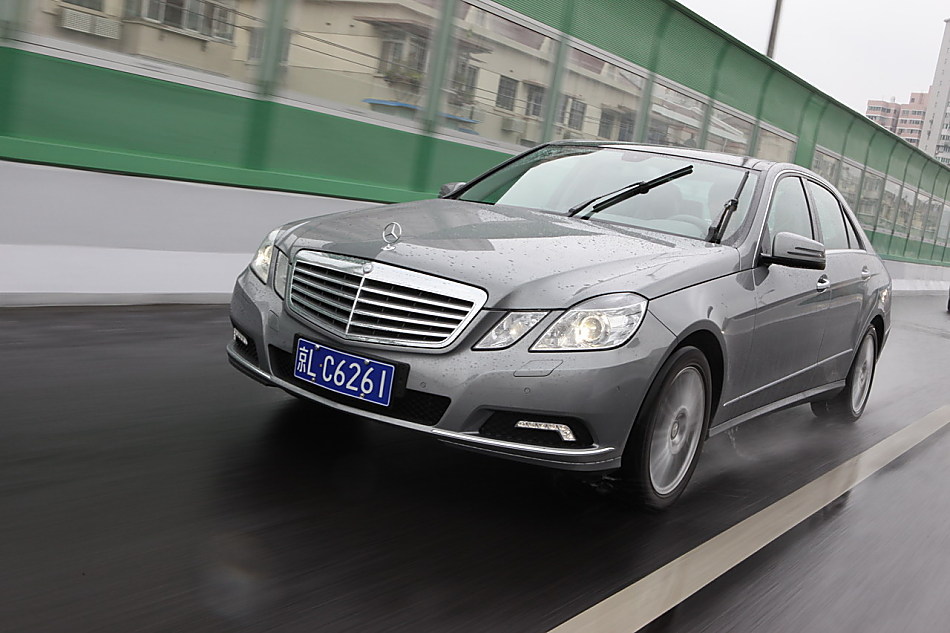 全新一代E300外观图片