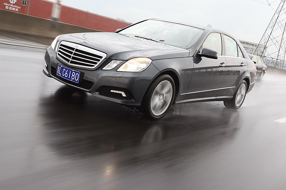 全新一代E300外观图片