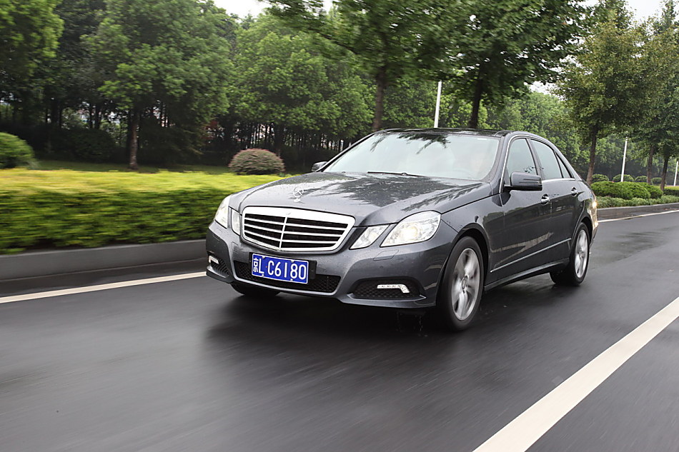 全新一代E300外观图片