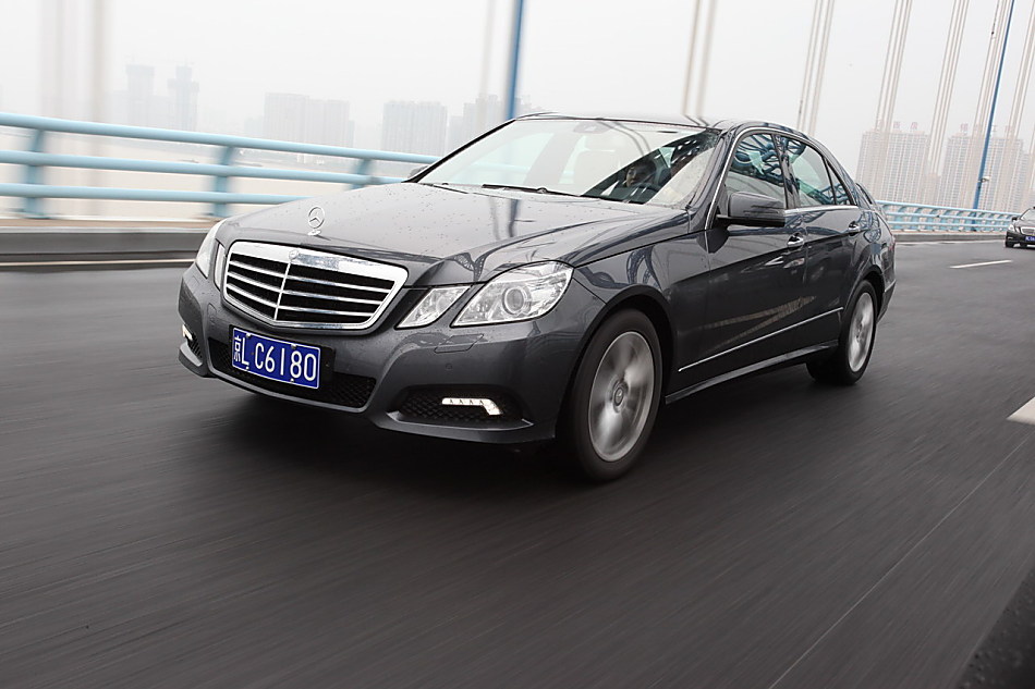 全新一代E300外观图片