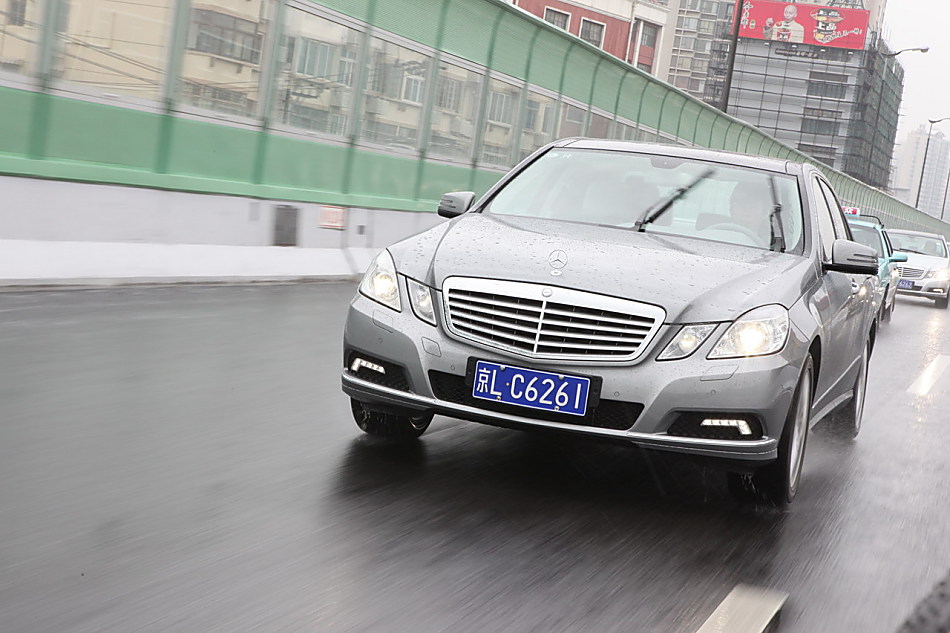 全新一代E300外观图片