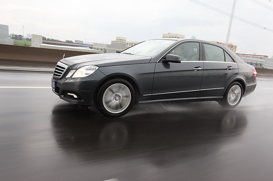 全新一代E300外观图片