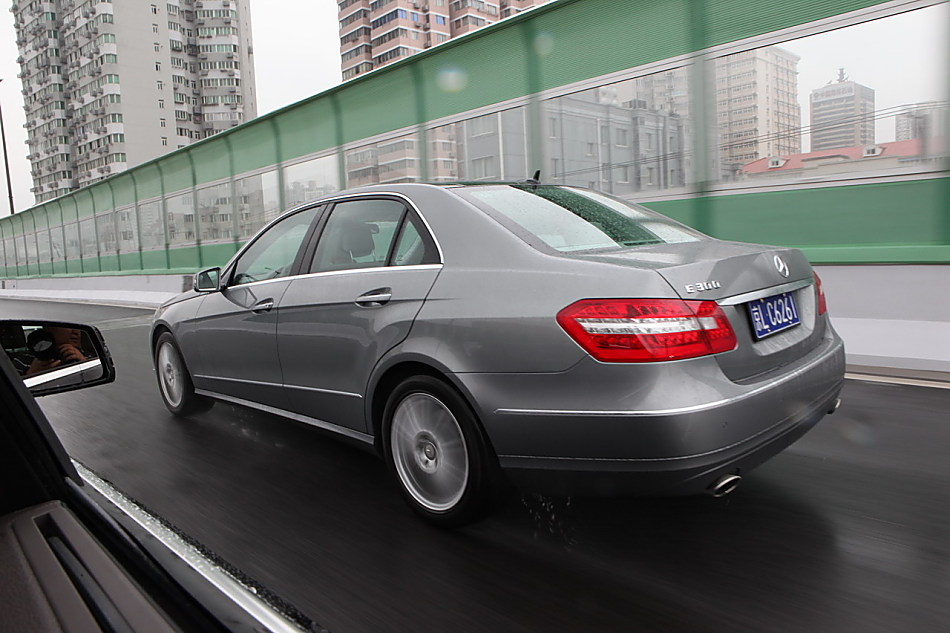 全新一代E300外观图片