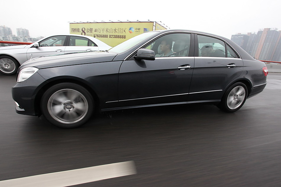 全新一代E300外观图片