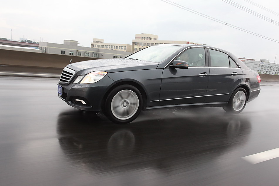 全新一代E300外观图片