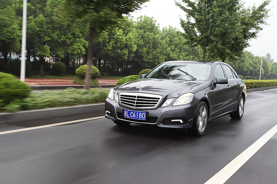 全新一代E300外观图片