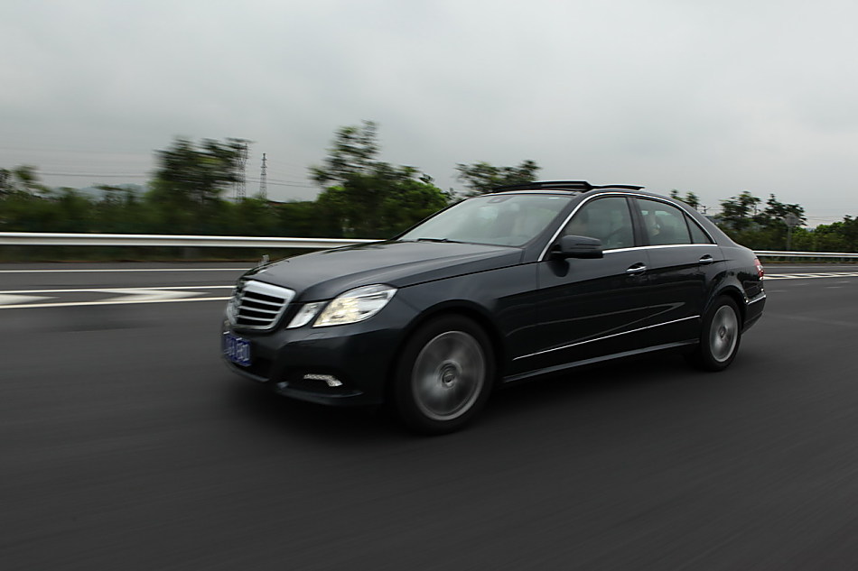 全新一代E300外观图片