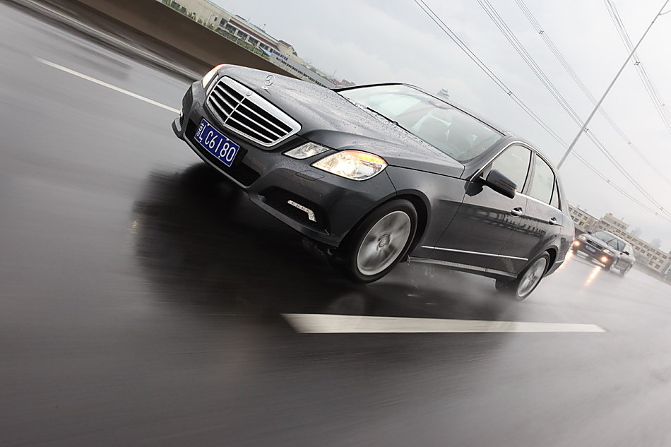 全新一代E300外观图片