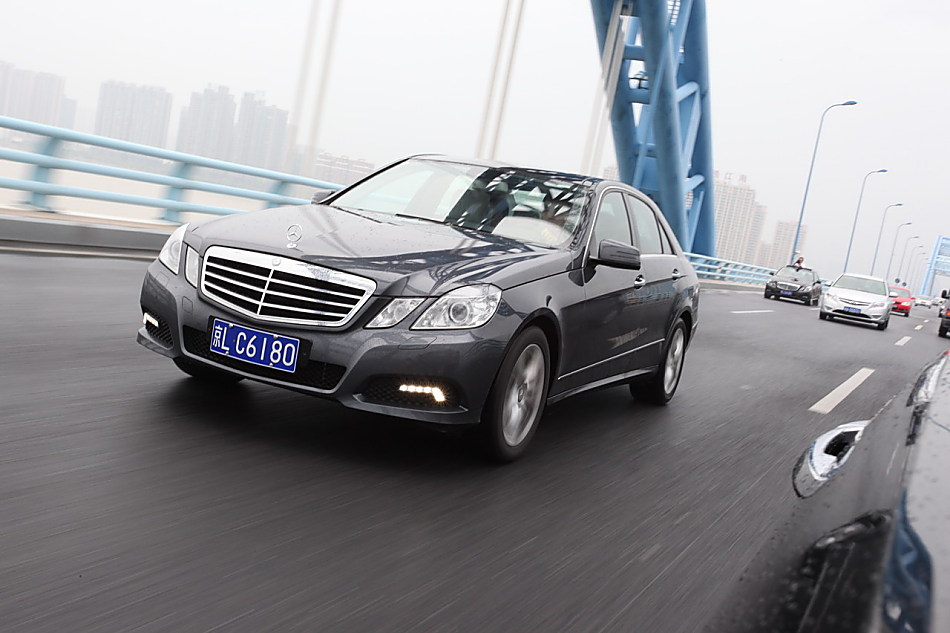 全新一代E300外观图片