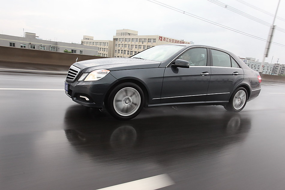 全新一代E300外观图片