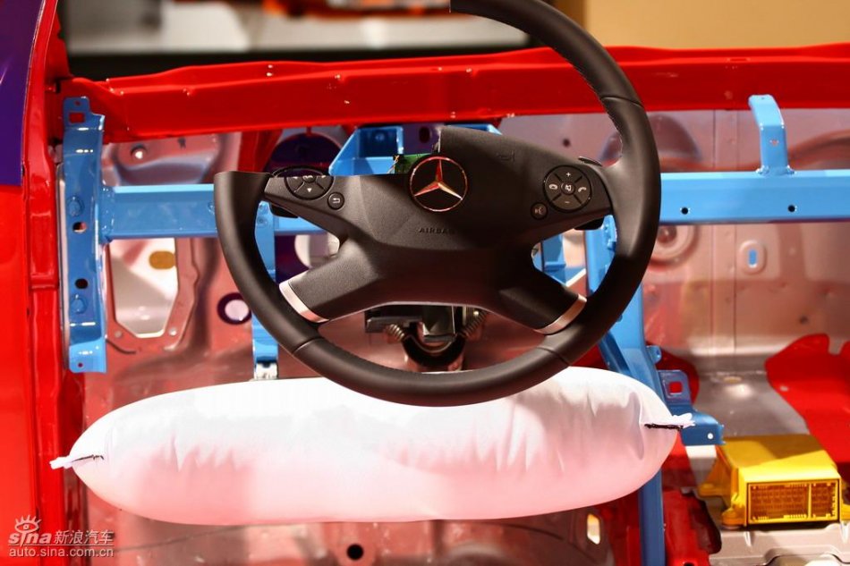 奔驰新E级试驾实拍图其他