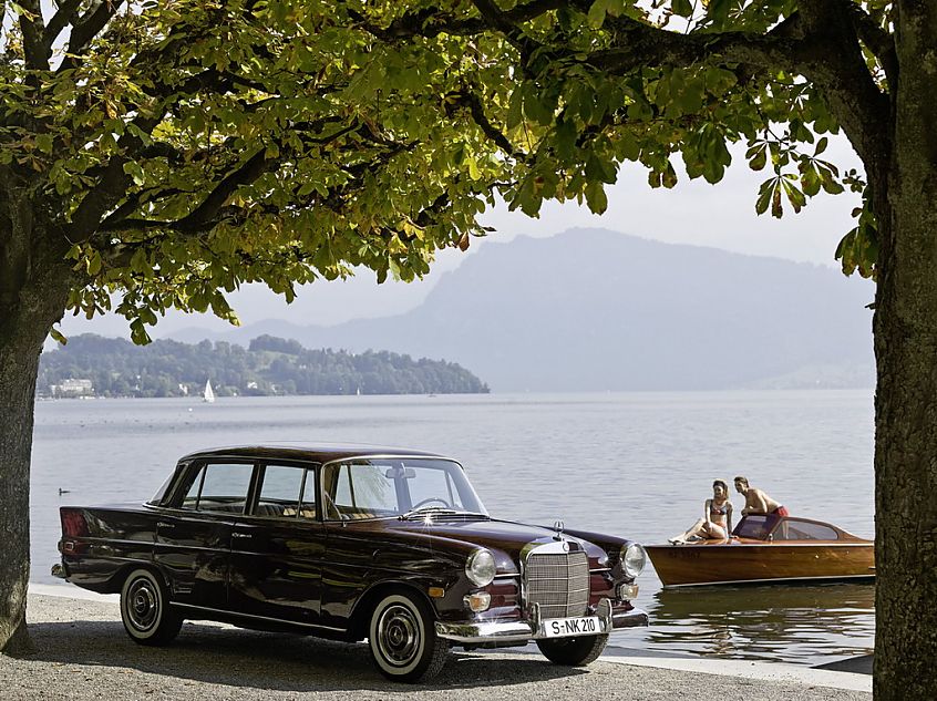 奔驰新E级官方资料图其他