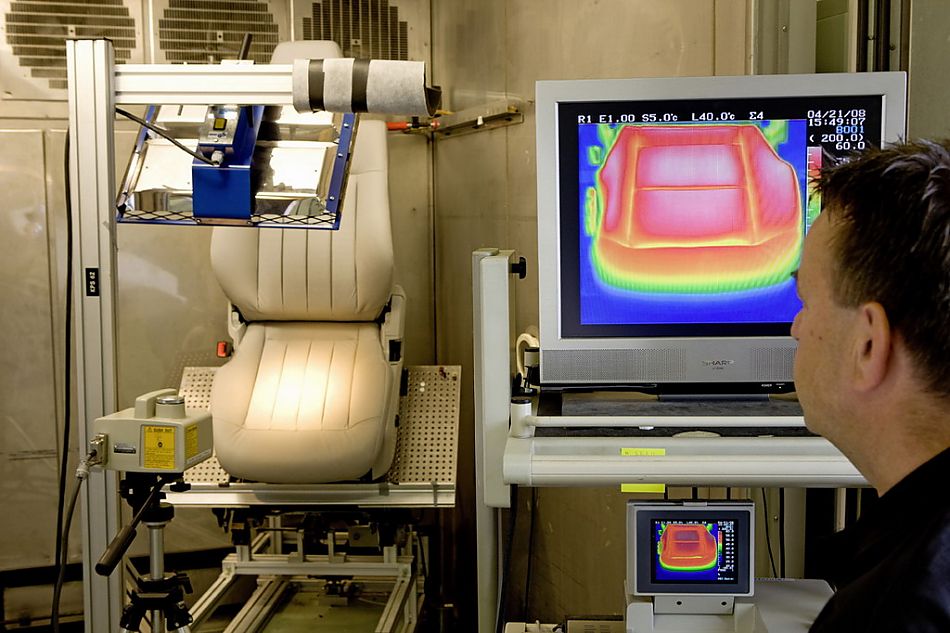 奔驰新E级官方资料图其他