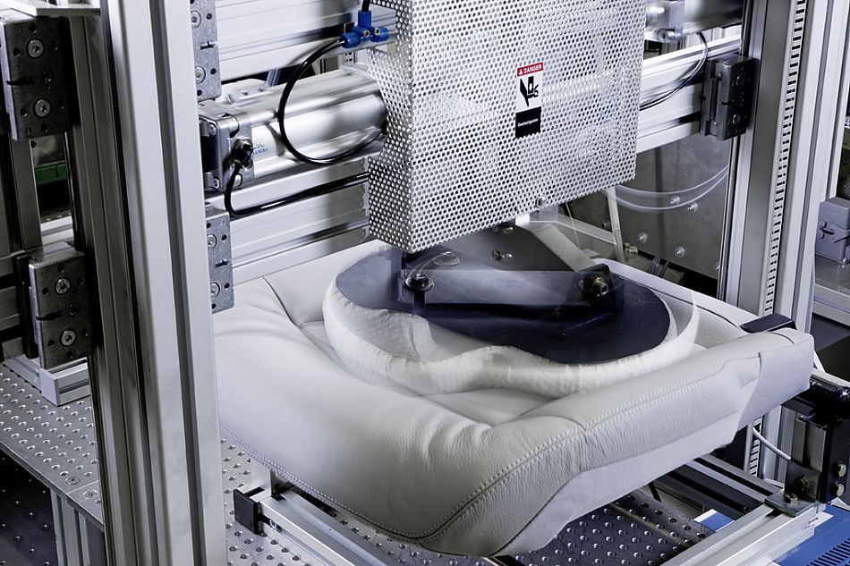 奔驰新E级官方资料图其他