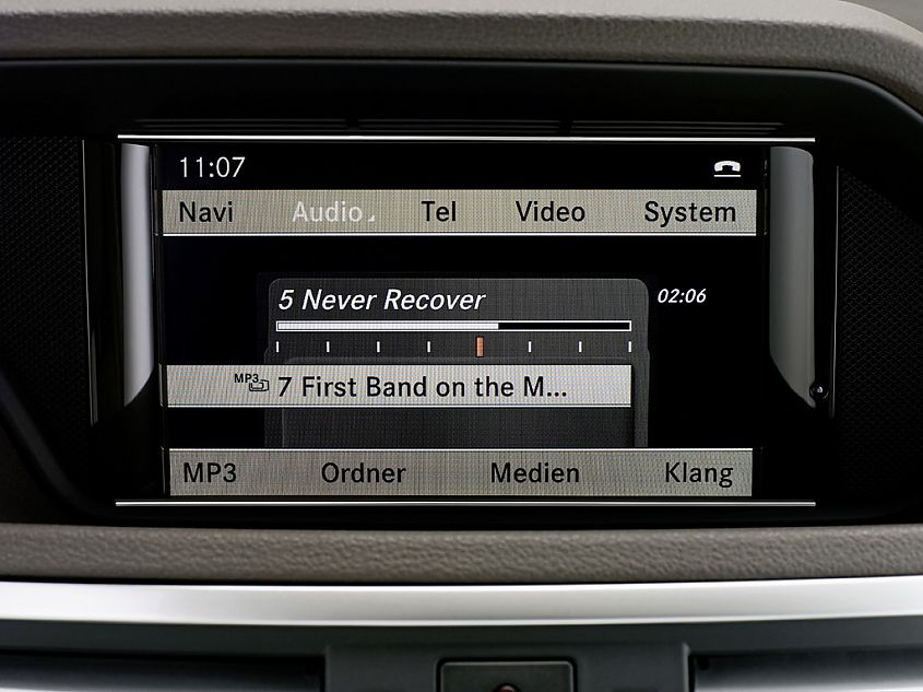 奔驰新E级官方资料图内饰