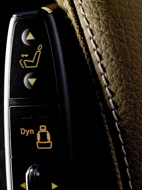 奔驰新E级官方资料图内饰