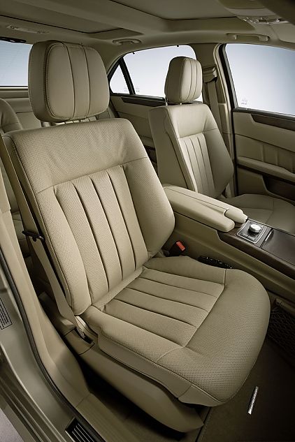 奔驰新E级官方资料图内饰