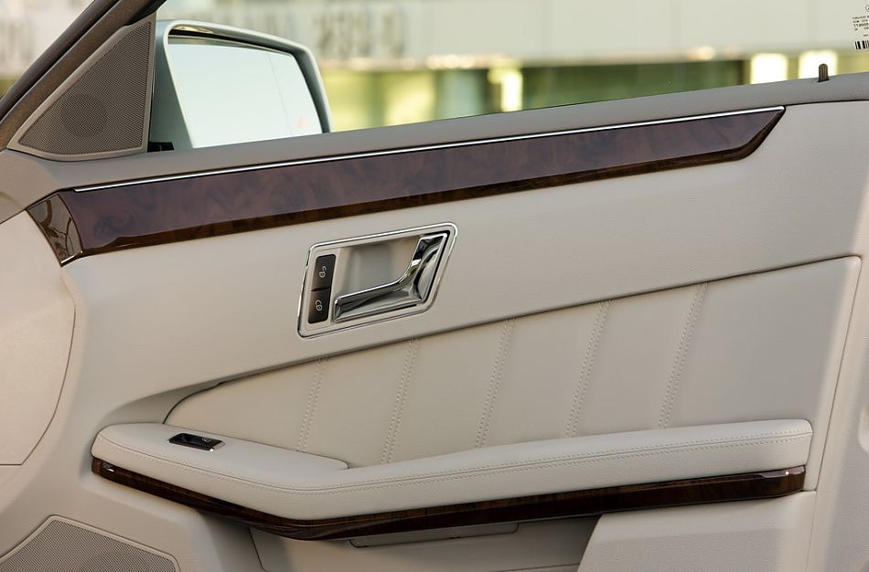 奔驰新E级官方资料图内饰