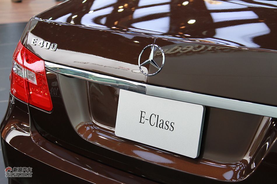 奔驰E400混动