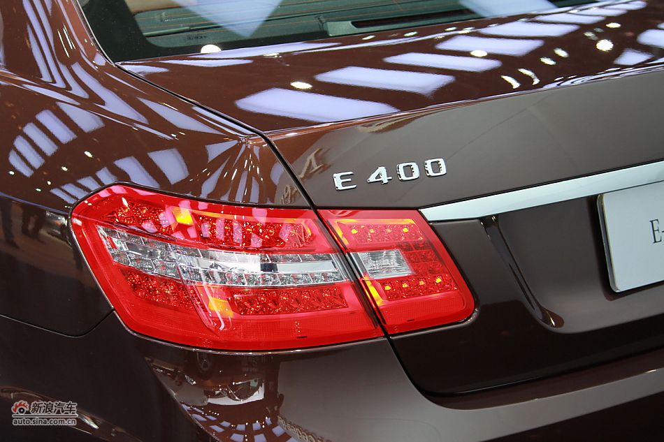奔驰E400混动