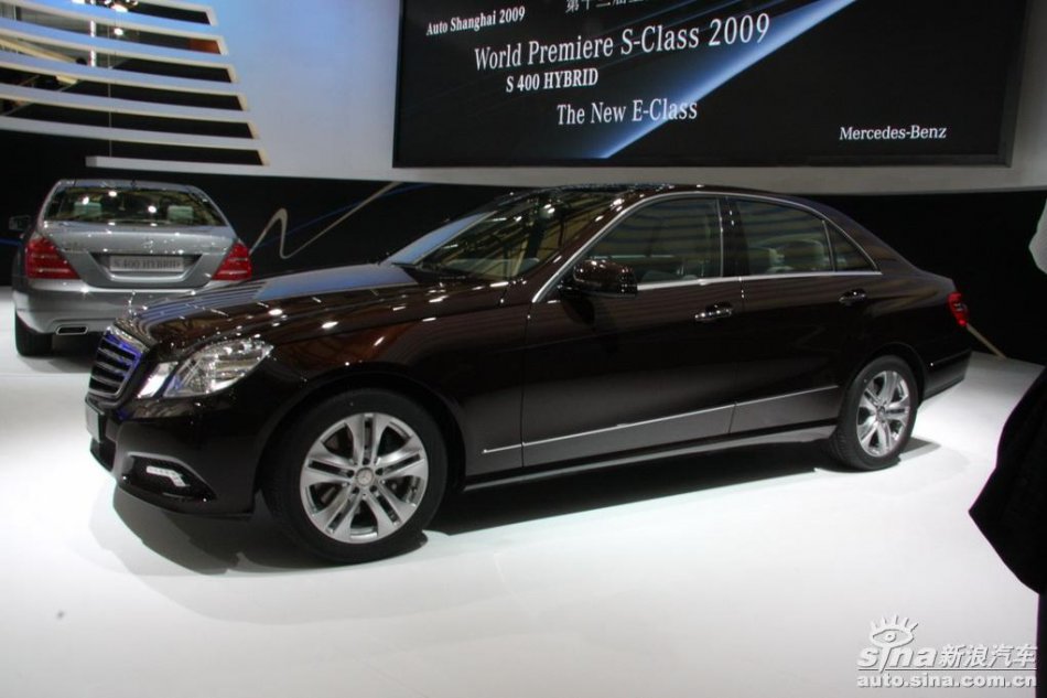 奔驰新E级