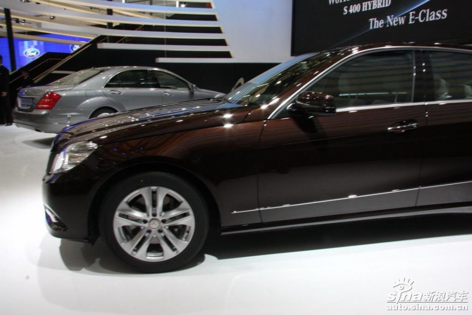 奔驰新E级