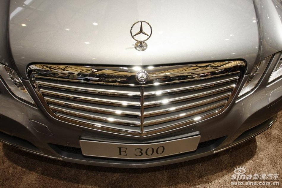 奔驰新E级