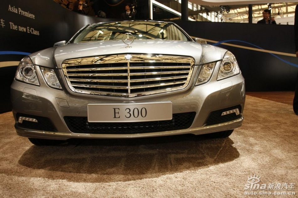 奔驰新E级