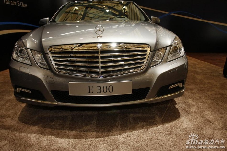 奔驰新E级