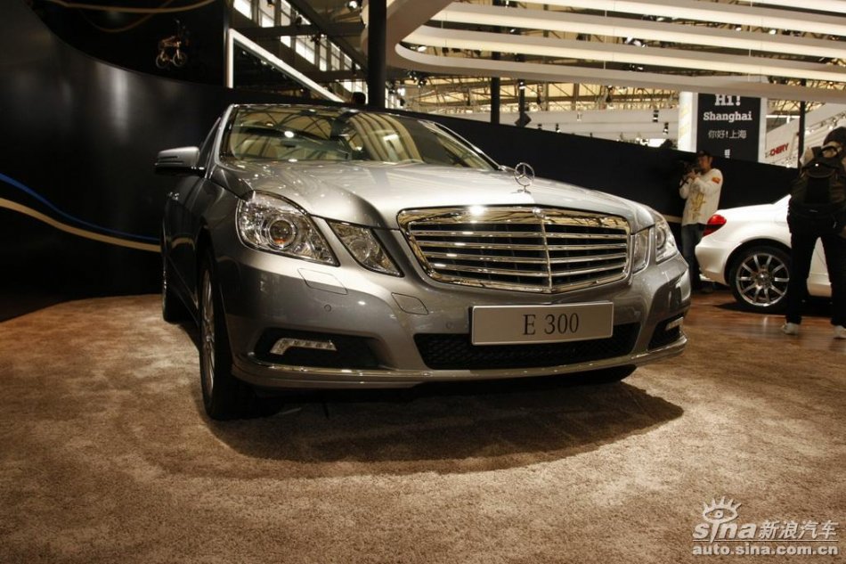奔驰新E级