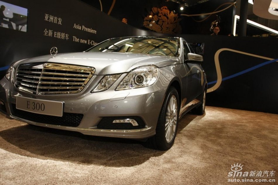 奔驰新E级