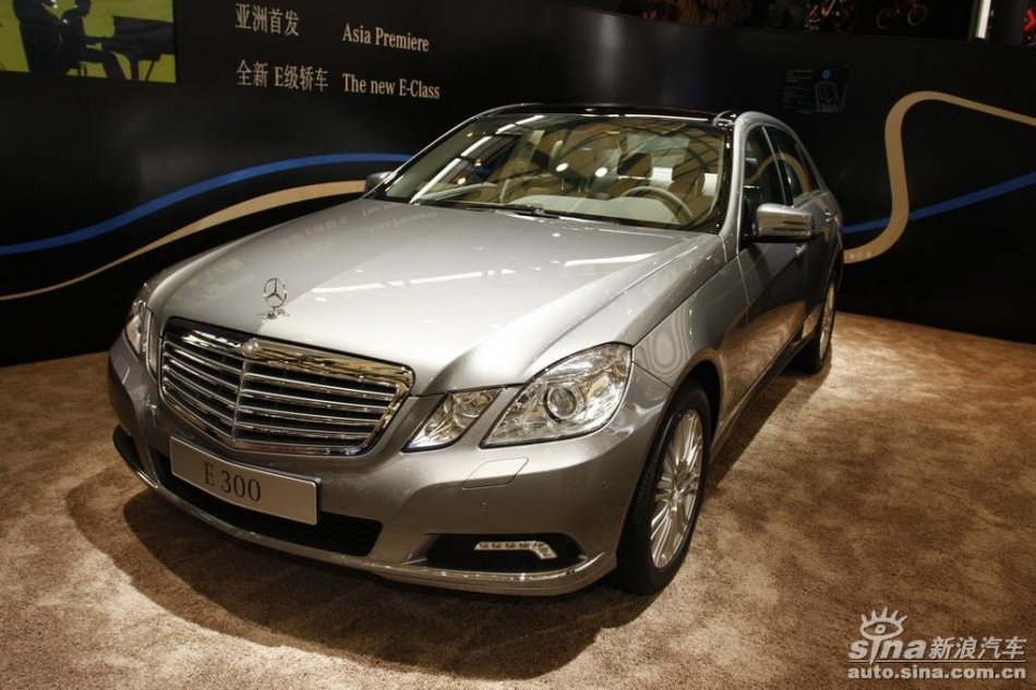 奔驰新E级