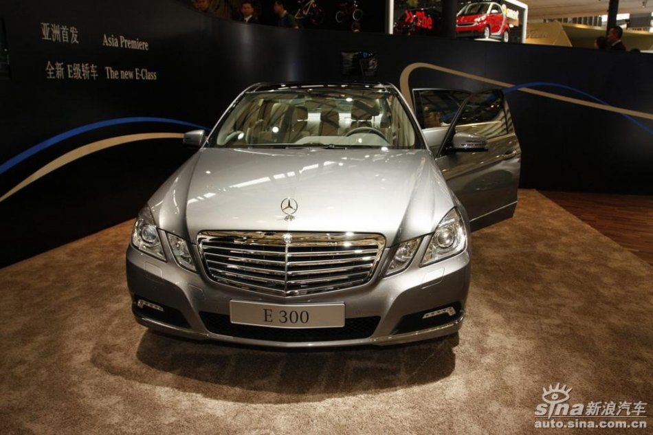 奔驰新E级
