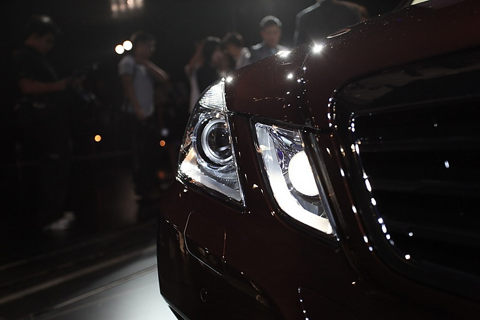 梅赛德斯-奔驰新E系轿车外观